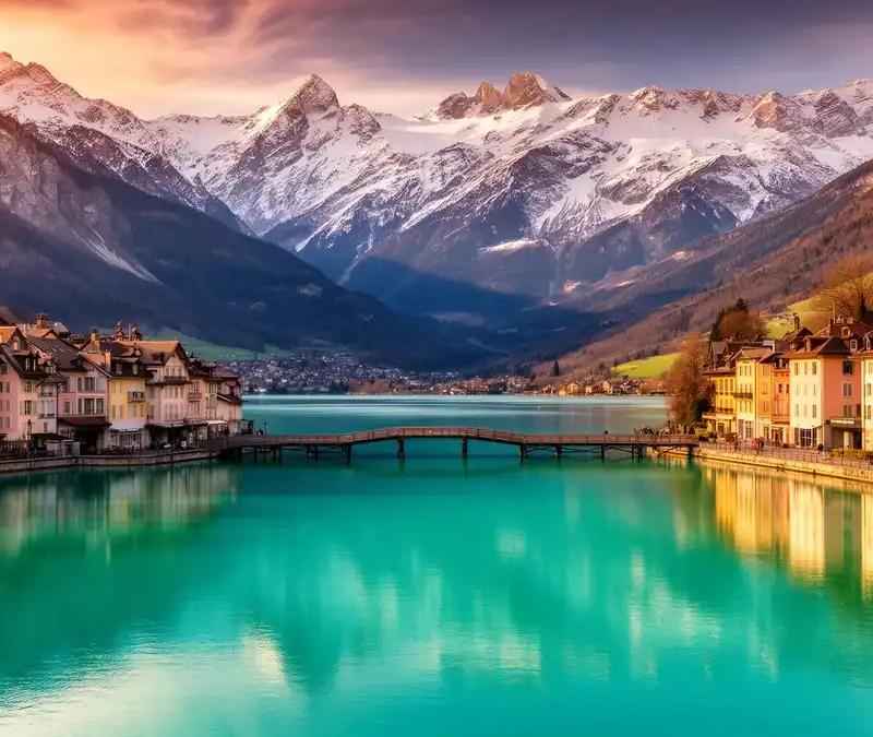 Vue panoramique sur les Alpes en Haute-Savoie avec un chien profitant du paysage, illustrant la garde d'animaux dans le département