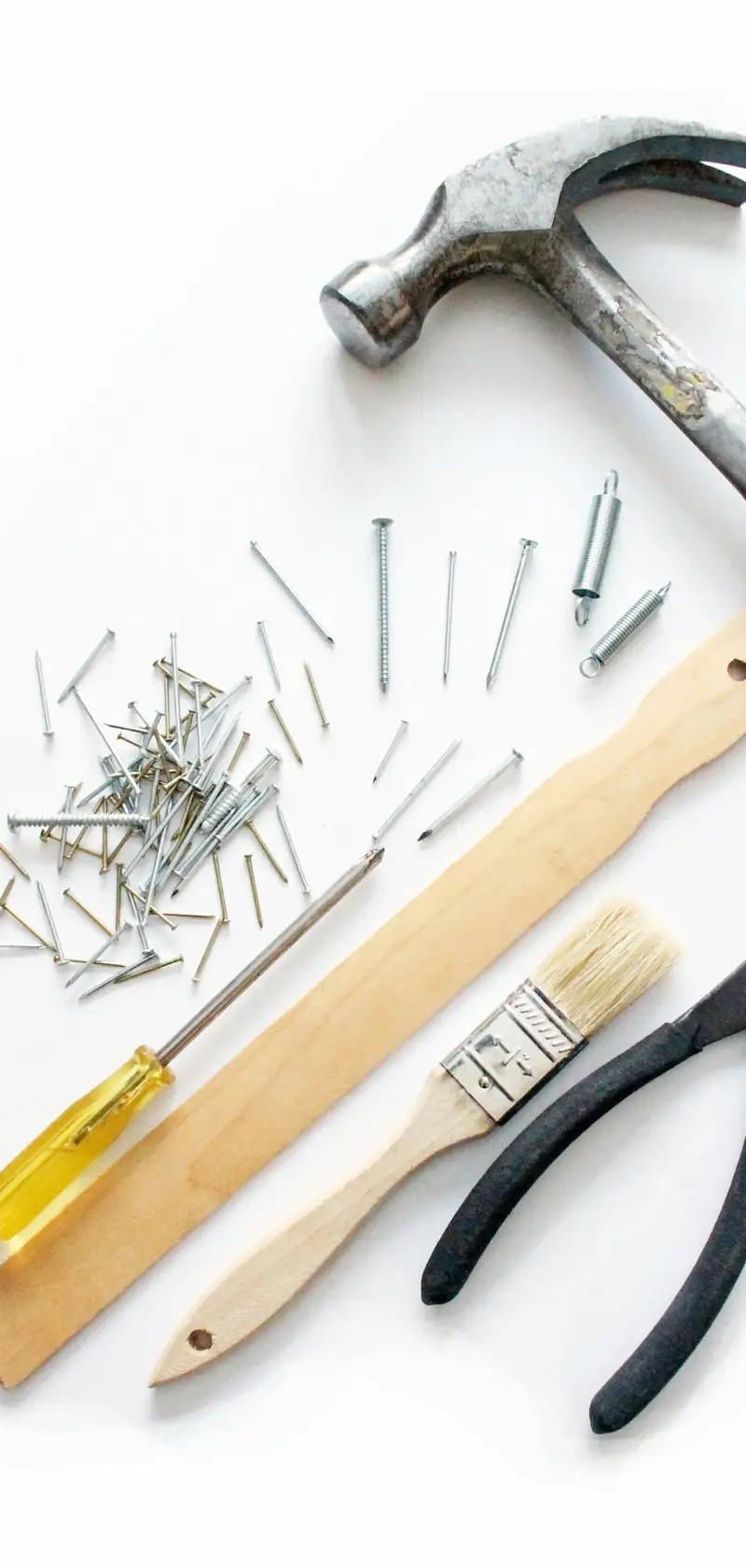 Bricolage et montage meubles entre voisins en AURA — entraide Guardiens