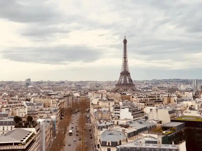 Pet-sitting à Vénissieux : La solution pour le Sud Lyonnais à Vénissieux — Guardiens